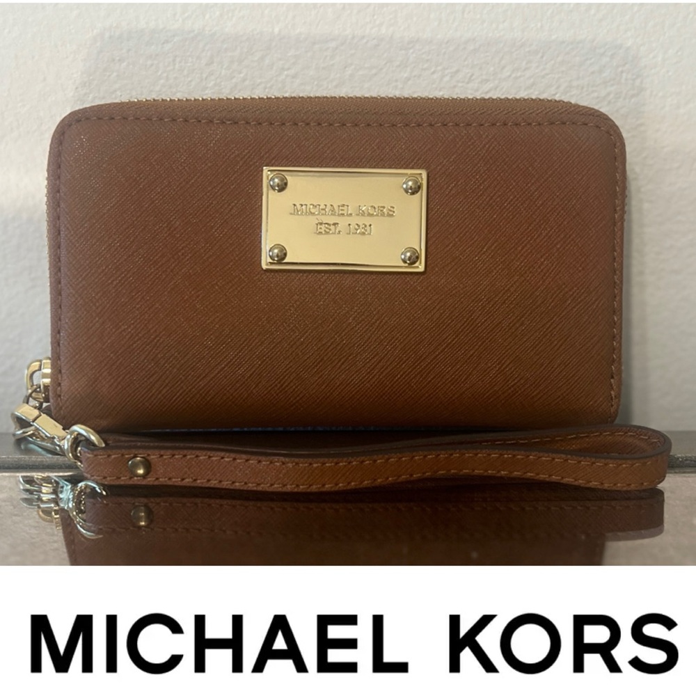 Michael Kors wallet wristlet clutch